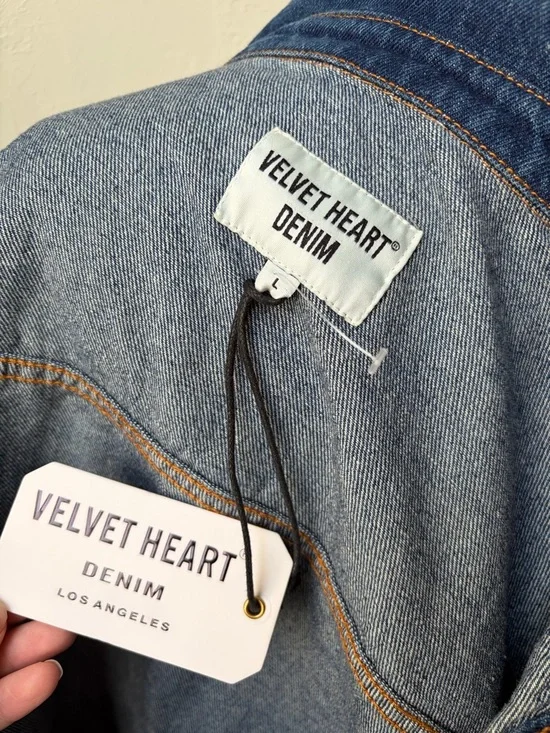 Velvet Heart Denim Cropped Jacket Dark Wash Button Front Shirt Jacket Size L - Picture 2 of 12